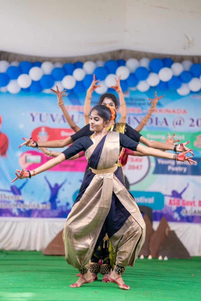 Dance Performance at Yuva Utsav